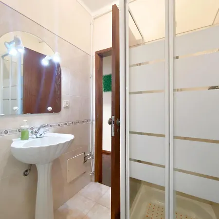 아파트 Near The Beaches #1922 라고스